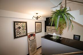 The 168 Gallery Residence