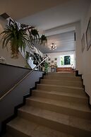 The 168 Gallery Residence