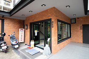 The 168 Gallery Residence