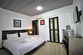 The 168 Gallery Residence