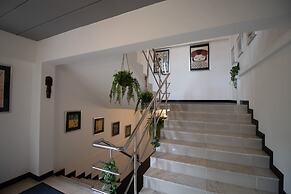 The 168 Gallery Residence