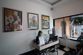 The 168 Gallery Residence