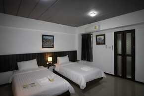 The 168 Gallery Residence