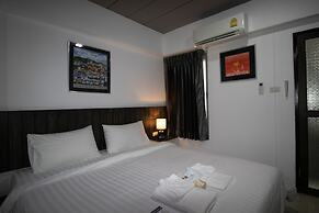 The 168 Gallery Residence