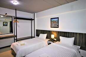 The 168 Gallery Residence