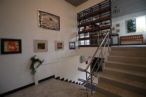 The 168 Gallery Residence