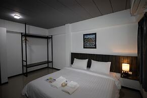 The 168 Gallery Residence