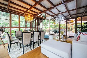 Thai Modern Resort & Spa