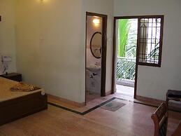 Lloyds Guest House , Krishna street , T. Nagar