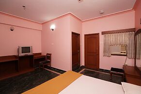 Lloyds Guest House , Krishna street , T. Nagar