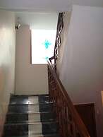 Lloyds Guest House , Krishna street , T. Nagar