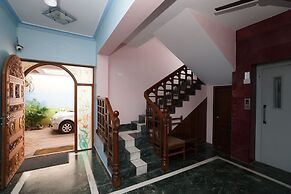 Lloyds Guest House , Krishna street , T. Nagar