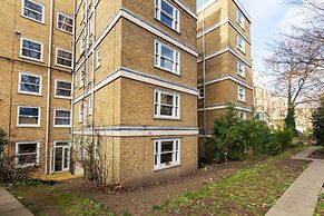 Beautiful 2 Bedroom Garden flat