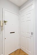 Beautiful 2 Bedroom Garden flat