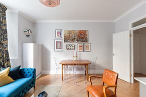 Beautiful 2 Bedroom Garden flat