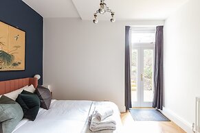 Beautiful 2 Bedroom Garden flat