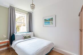 Beautiful 2 Bedroom Garden flat