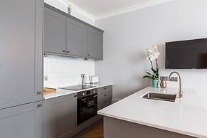 Beautiful 2 Bedroom Garden flat