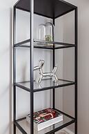 Beautiful 2 Bedroom Garden flat