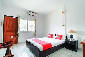 OYO 654 Samanmit Inn Hotel