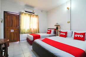 OYO 654 Samanmit Inn Hotel