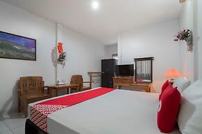 OYO 654 Samanmit Inn Hotel