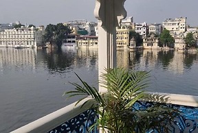 Jheel Hotel and Restaurent