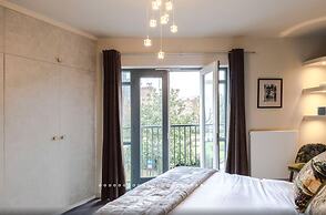 Neon Dream Playfull 2 bedroom