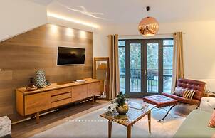 Neon Dream Playfull 2 bedroom