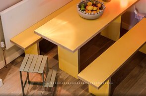 Neon Dream Playfull 2 bedroom