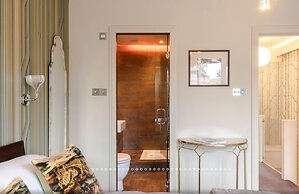 Neon Dream Playfull 2 bedroom