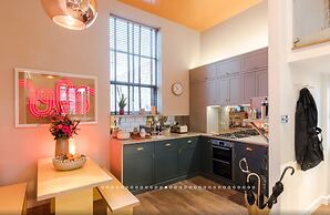 Neon Dream Playfull 2 bedroom