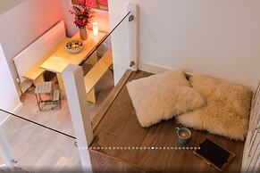 Neon Dream Playfull 2 bedroom