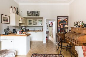 Distinctive Kensington 1-bed flat