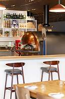 Radisson RED Hotel London Heathrow