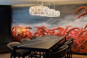 Radisson RED Hotel London Heathrow