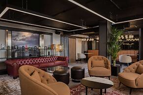 Radisson RED Hotel London Heathrow