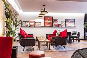Radisson RED Hotel London Heathrow