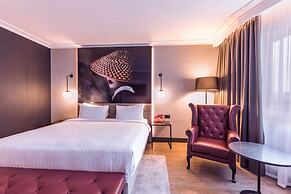 Radisson RED Hotel London Heathrow