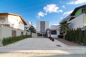 Aluguel Apartamento 2 quartos sendo 1 suíte - 522