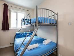 My-Places Elegant 6 Bed Town House - 68