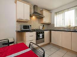 My-Places Elegant 6 Bed Town House - 68