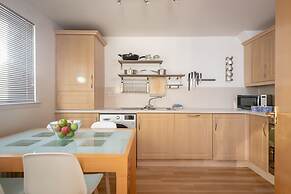 Tay Pearls - Marine Parade