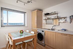 Tay Pearls - Marine Parade