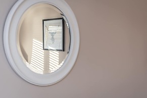 Tay Pearls - Marine Parade