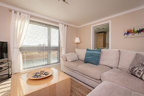 Tay Pearls - Marine Parade