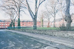 The Windsor Garden Apartment