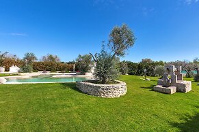 1738 Tenuta degli Ulivi by Perle di Puglia