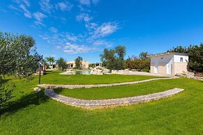 1738 Tenuta degli Ulivi by Perle di Puglia