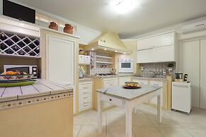 1738 Tenuta degli Ulivi by Perle di Puglia